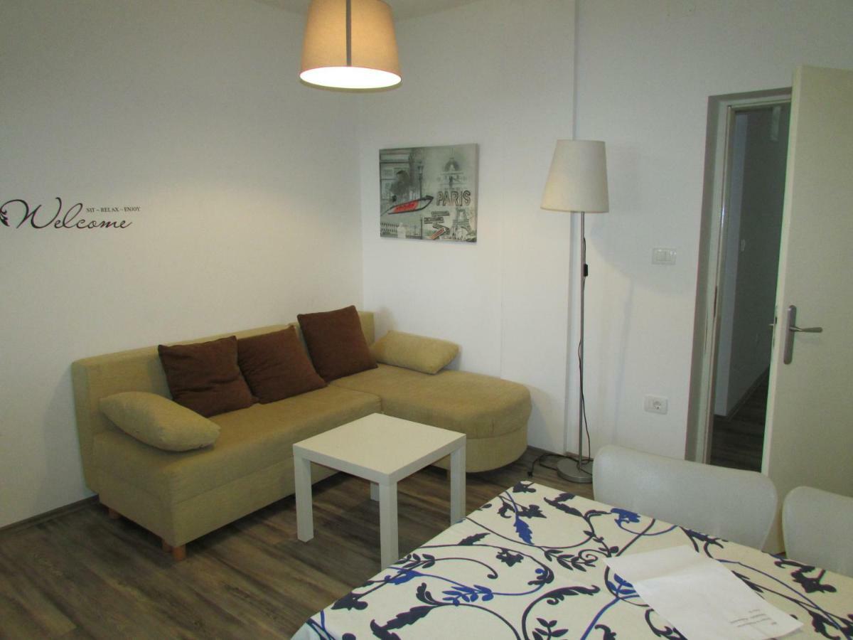 Apartment Karmen Umag Eksteriør billede