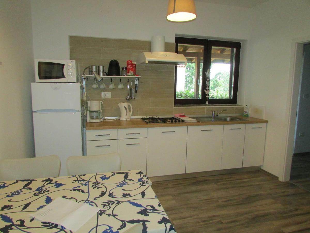 Apartment Karmen Umag Eksteriør billede